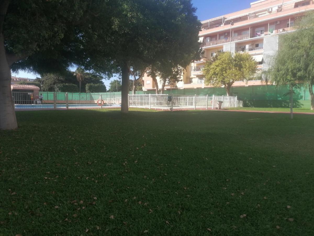 Piso Familiar Con Piscina Y Aparcamiento En Torre Del Mar - Edificio Ronda I Lejlighed Eksteriør billede