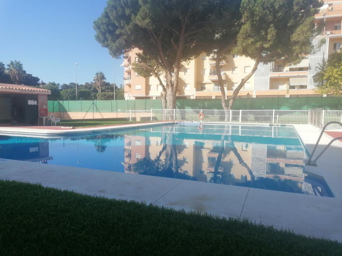 Piso Familiar Con Piscina Y Aparcamiento En Torre Del Mar - Edificio Ronda I Lejlighed Eksteriør billede